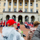 The Royal Family greets the Oslo children’s parade from the Palace Balcony. Photo: Vegard Wivestad Grøtt / NTB scanpix